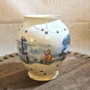 Vintage 1999 Lenox Honey Pot vase With Winnie the Pooh Characters, Disney